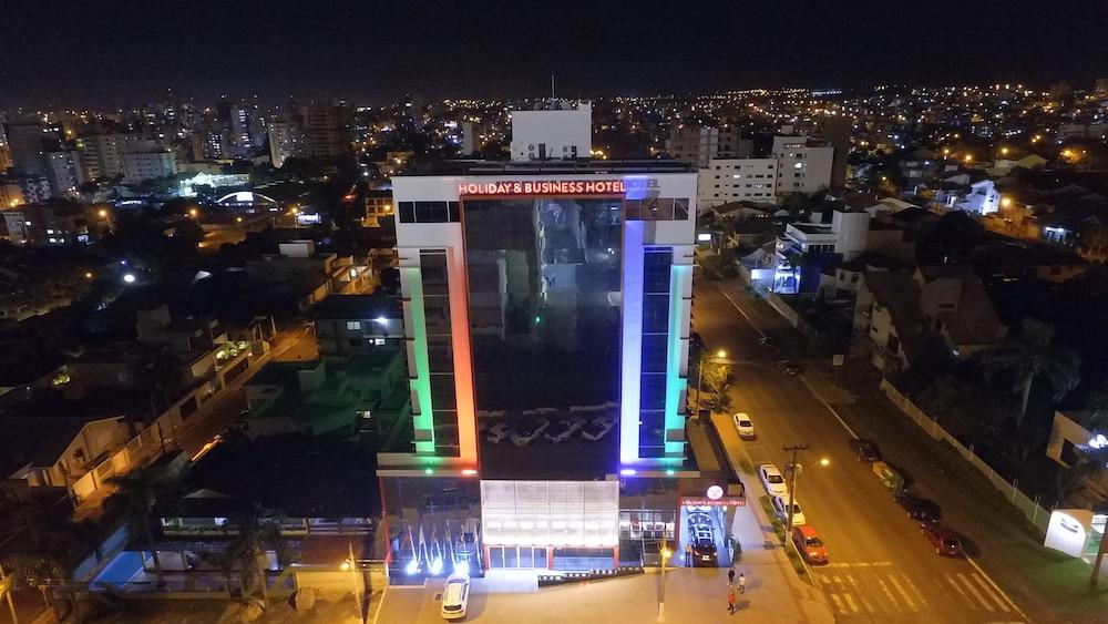 Holiday & Business Hotel - Em Frente Ao Centro De Eventos E Arena Conda Chapecó Esterno foto